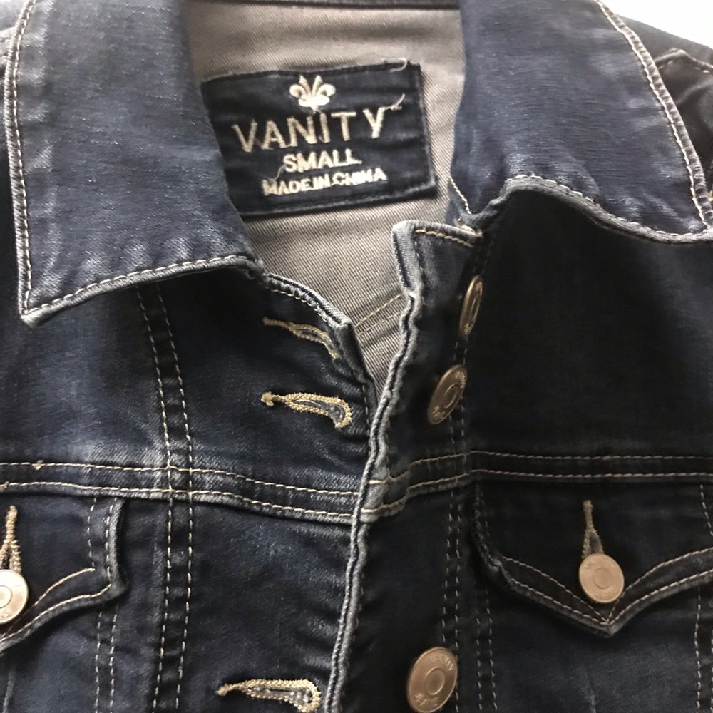 Vanity Cropped Jean Jacket - Picture 3 of 3